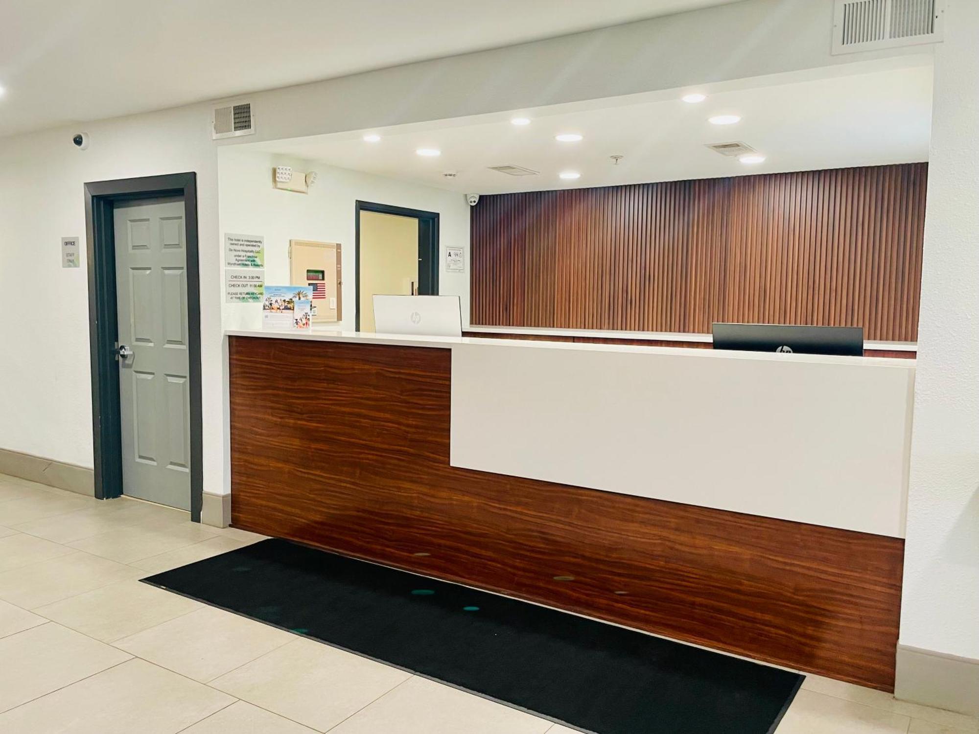 Wingate By Wyndham Matthews, Nc Hotel Exterior foto